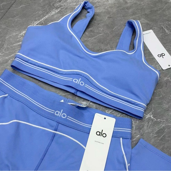 Pants - Alo Blue Sports Bra and Leggings Set